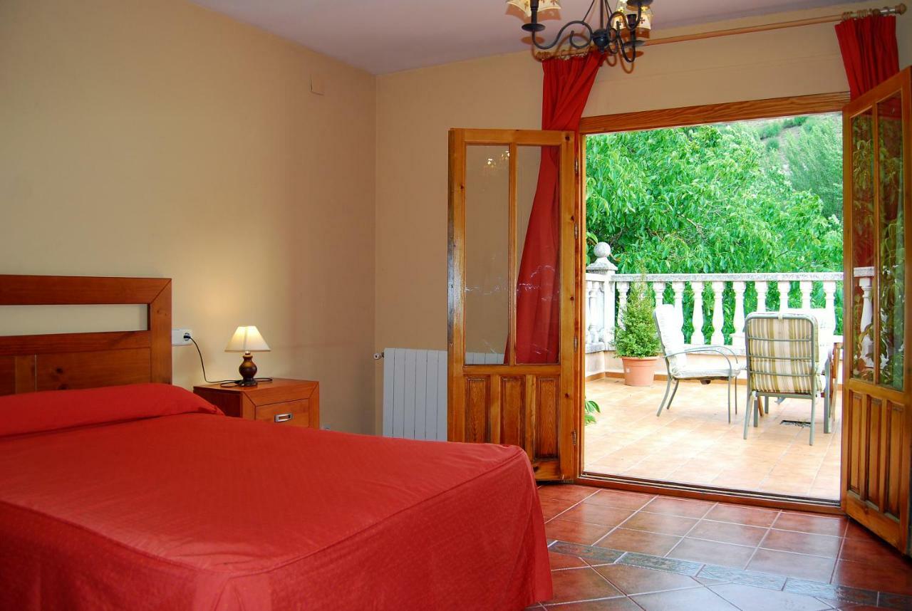 La Noguera Hotel Palomera Екстериор снимка